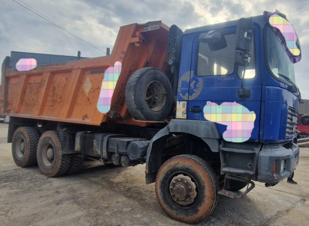 transitaire-declarant-en-douane-vente-egalement-des-vehicules-big-0