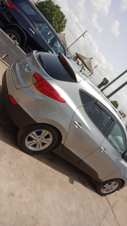 transitaire-declarant-en-douane-vente-egalement-des-vehicules-big-3