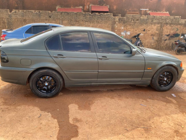 vente-de-voiture-seconde-main-big-3