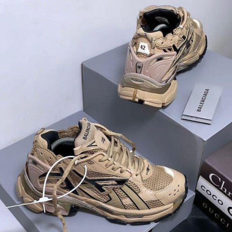 paires-de-chaussures-a-des-prix-abordables-big-0