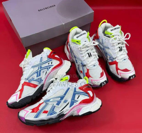 paires-de-chaussures-a-des-prix-abordables-big-1