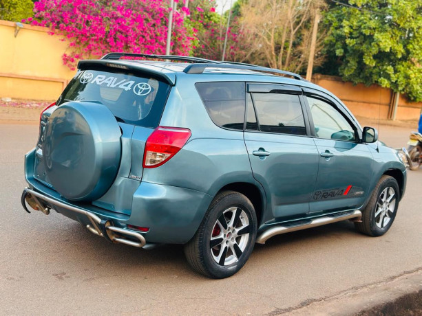 toyota-rav4-big-1