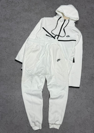ensemble-nike-tech-big-2