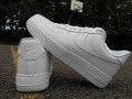 vente-de-chaussures-livraison-possible-small-0