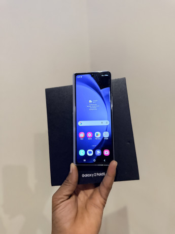 samsung-z-fold-5-256gb-et-12gb-ram-big-2