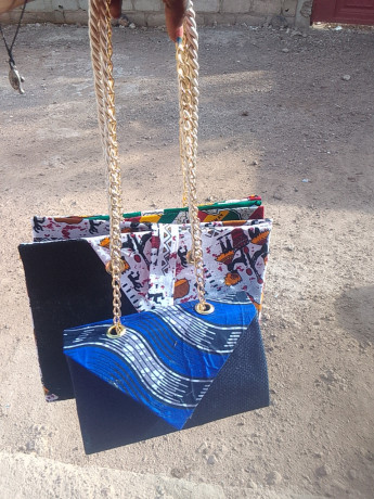 sac-cabas-boucle-doreille-evantail-sac-au-dos-big-0
