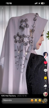 vend-des-foulard-et-des-soutra-big-0