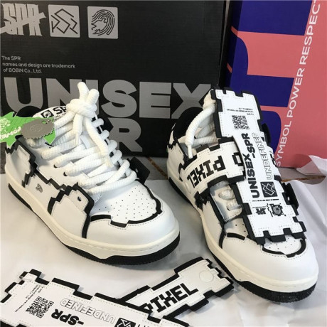 baskets-streetwear-pixel-noires-blanches-big-1