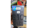 vendeur-de-telephone-portable-small-1