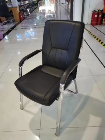 chaises-visiteurs-big-2