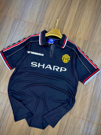 destockage-de-maillots-de-football-retro-clubs-europeens-iconiques-annees-90-2000-taille-m-a-xxl-big-3
