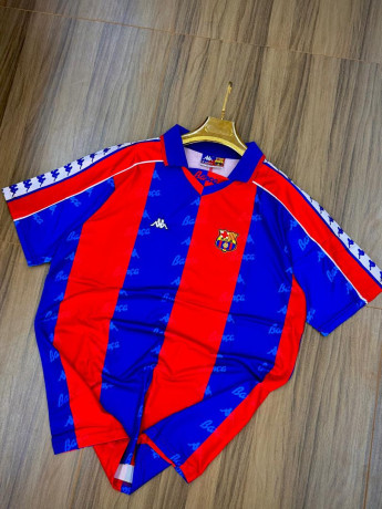 destockage-de-maillots-de-football-retro-clubs-europeens-iconiques-annees-90-2000-taille-m-a-xxl-big-4