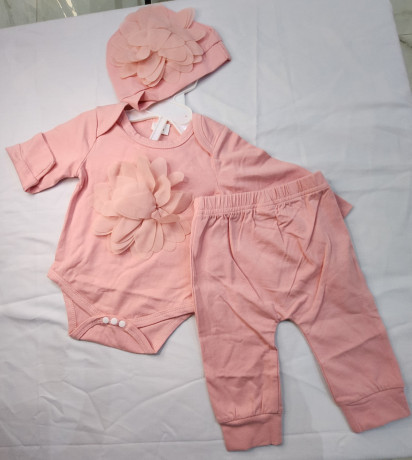 vetements-pour-bebes-et-enfants-big-0