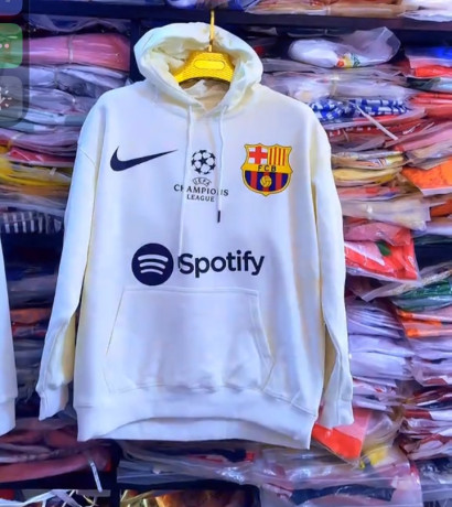 pull-over-barcelonais-big-0