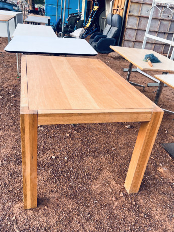 des-tables-de-bureaux-big-0