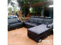 des-meubles-de-salon-small-0