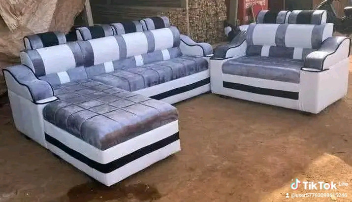 des-meubles-de-salon-big-3