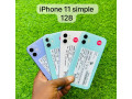 vendeur-des-telephones-et-assesoir-et-plein-dautre-small-4