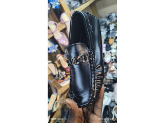 Chaussure pour emfant bonne qualiter