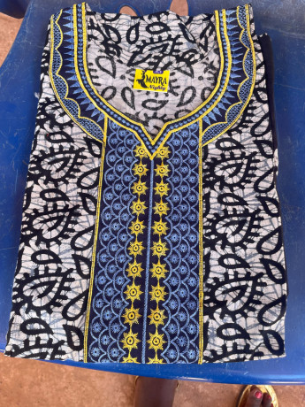 vente-de-robes-et-ensemble-haut-et-jupe-big-1