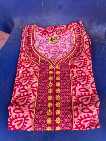 vente-de-robes-et-ensemble-haut-et-jupe-big-2