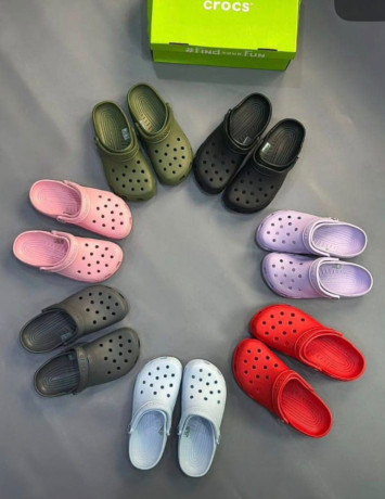 habits-chaussures-maillots-big-0