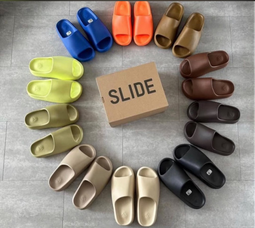 habits-chaussures-maillots-big-1