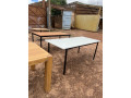 des-tables-de-bureaux-disponibles-small-2