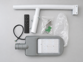 LAMPE LED SOLAIRE POUR ÉCLAIRAGE