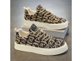 vente-des-chaussures-en-haut-qualite-et-autres-produits-small-0