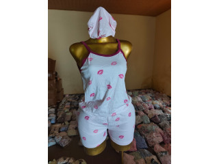 Nuisette disponible à 2000f