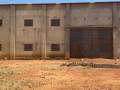 entrepot-de-1000-m2-bati-sur-un-terrain-de-5000-m2-en-location-a-yimdi-small-2