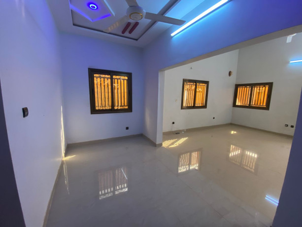 duplex-de-5-pieces-en-location-dans-le-quartier-yagma-big-3
