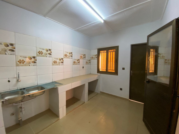 duplex-de-5-pieces-en-location-dans-le-quartier-yagma-big-1