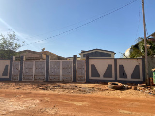 MINI VILLA NEUVE F3 EN LOCATION À KAMBOINSÉ