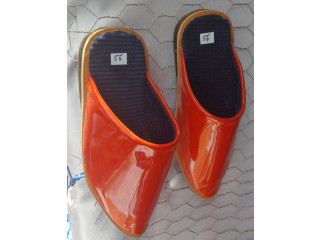 Chaussures artisanales pour enfants