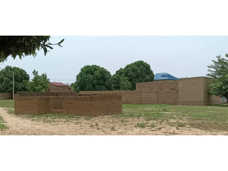 PRIX:11.500.000F CONTACT :78356108