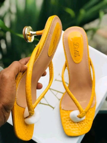 chaussures-elegantes-pour-femme-disponible-expedition-partout-au-burkina-faso-big-2