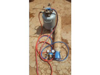 Gaz à Soudure dejà charger quelque mois d'utilisation toujour en bon état 56.26.95.79....69.99.68.78