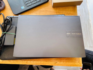 PC ASUS VIVOBOOK 500gb 16gb Ram 3h d'autonomie Clavier lumineux Numéro : 56.26.95.79