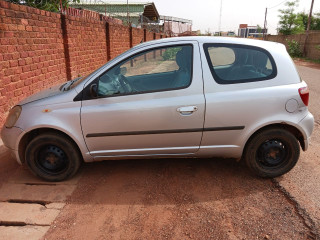 TOYOTA YARIS 3 PORTIÈRES 2005