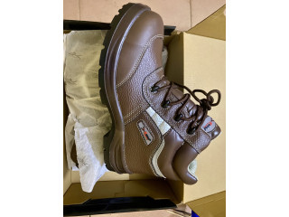 Chaussures de sécurité de très bonne qualité à un prix raisonnable.