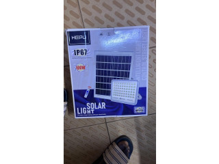 Lampe solaire de très bonnes qualité 100w