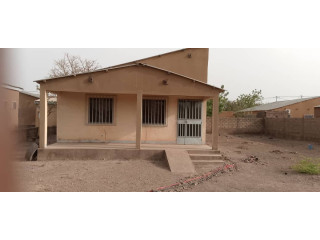 Immeuble à vendre au Secteur 4 de Koudougou