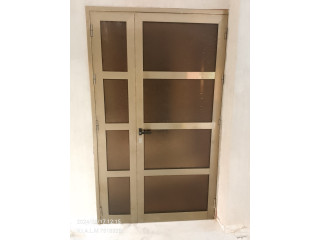Dès portes et fenêtres en aluminium