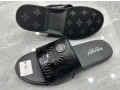 pied-nu-disponible-small-0