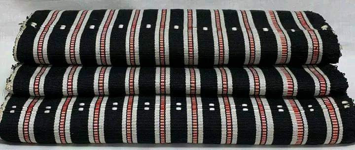 des-pagnes-traditionnelles-a-vendre-en-gros-et-en-details-big-3