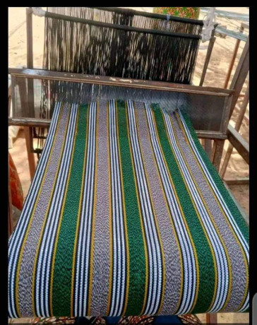 des-pagnes-traditionnelles-a-vendre-en-gros-et-en-details-big-4