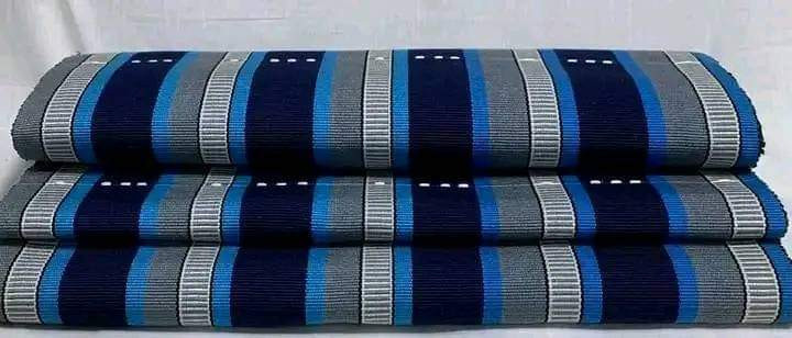 des-pagnes-traditionnelles-a-vendre-en-gros-et-en-details-big-1