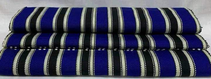 des-pagnes-traditionnelles-a-vendre-en-gros-et-en-details-big-2